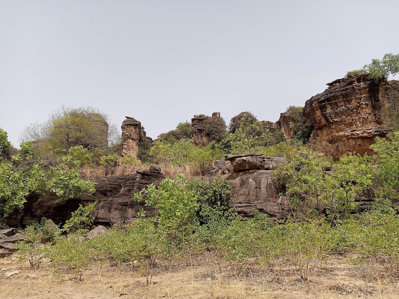 Falaise sur la route de Dafra, Bobo-Dioulasso